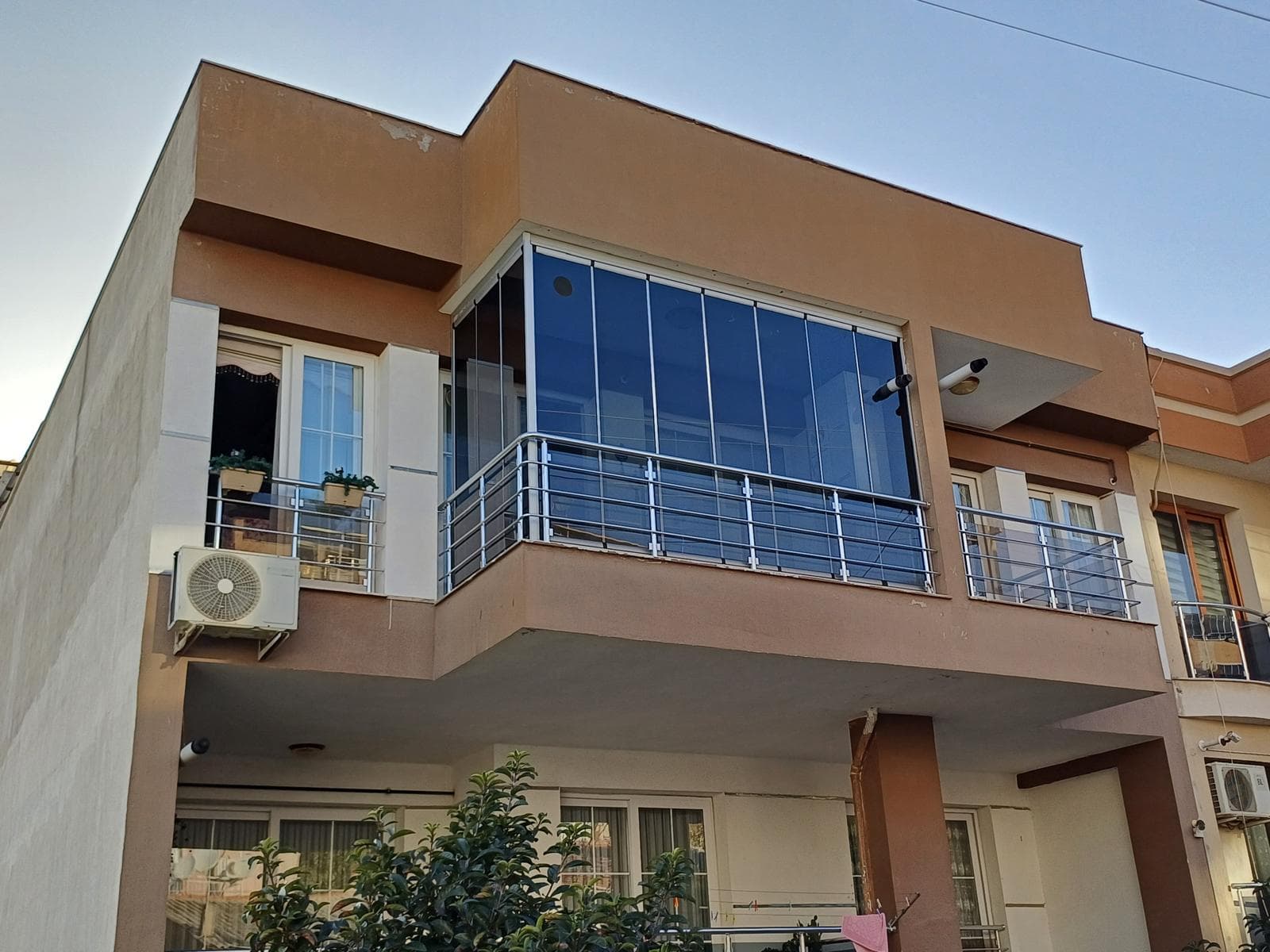 BRK Cam Balkon — tamamlanan cam balkon / pergola uygulaması 25